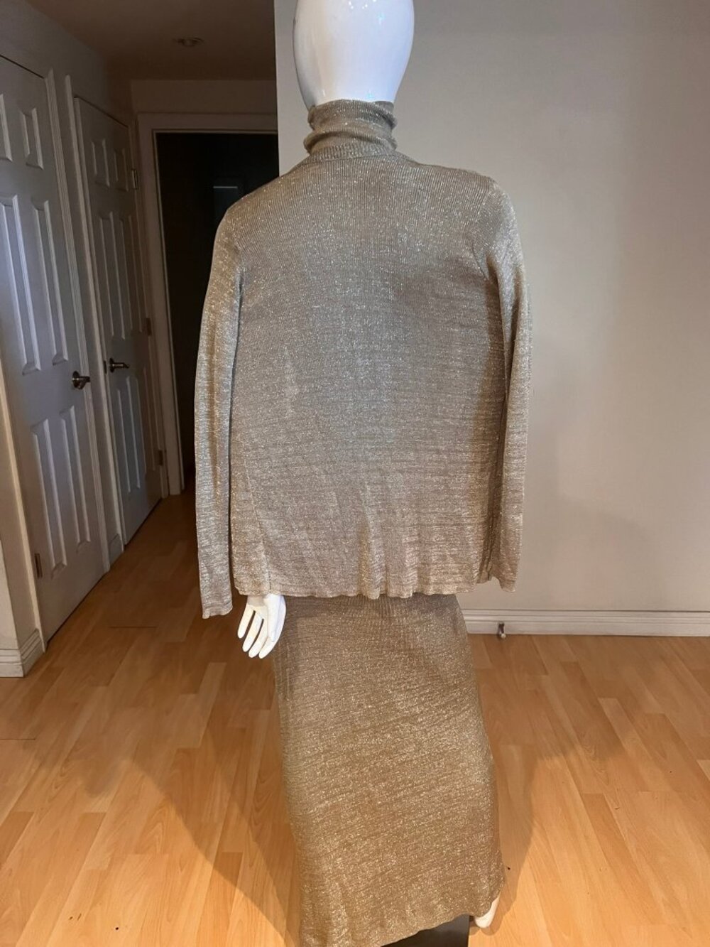 90'S ANNE KLEIN VINTAGE GOLD LUREX 3 PCS CARDIGAN TOP SKIRT SET SZ S SMALL - Picture 2 of 9